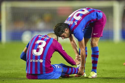 Sergi Roberto (30 de ani, mijlocaș central) încheie la finalul sezonului contractul cu Barcelona, iar Atletico Madrid s-ar fi interesat deja de el.