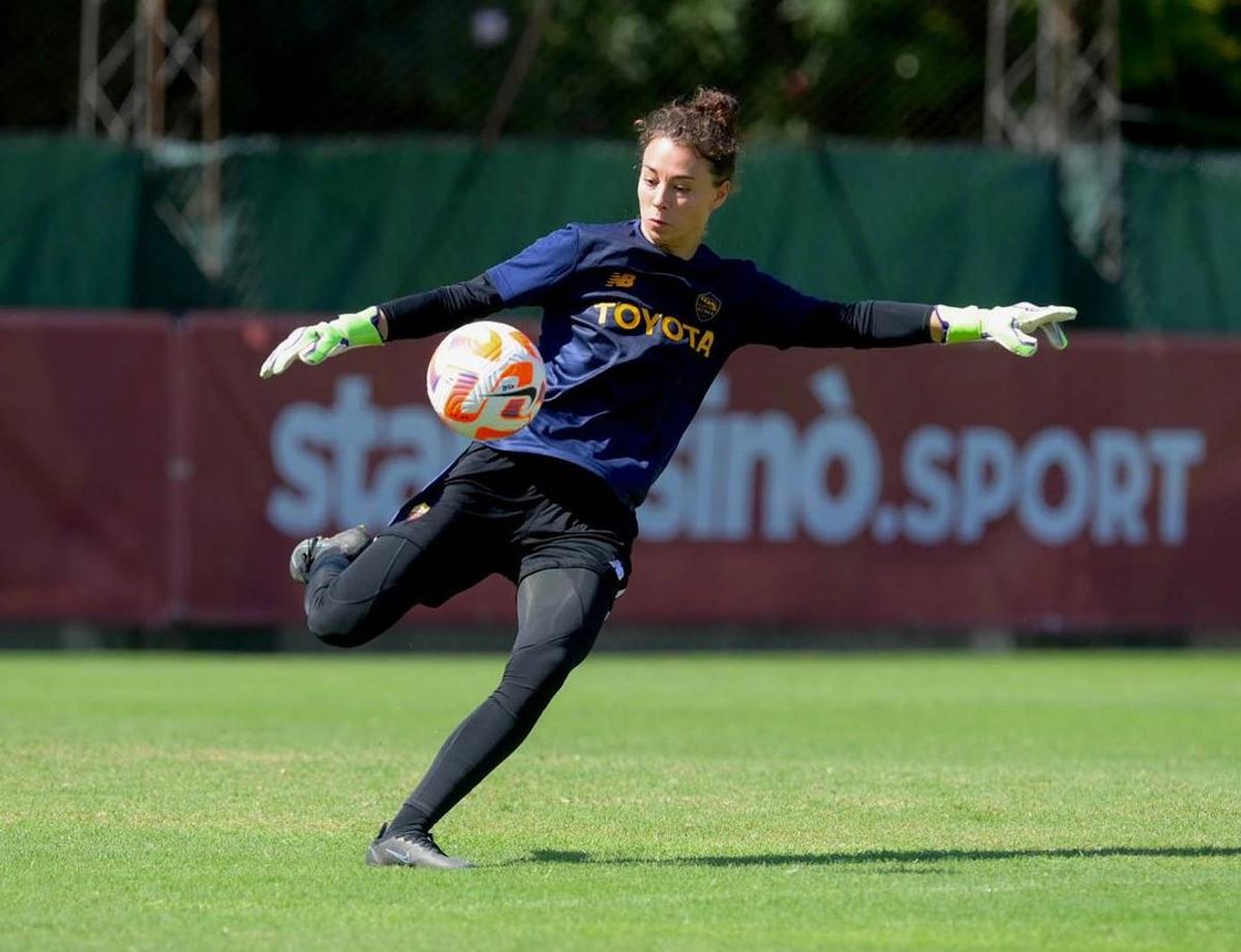 Românca MVP în Roma - Barcelona » Duel în Champions League cu 40.000 de oameni în tribune