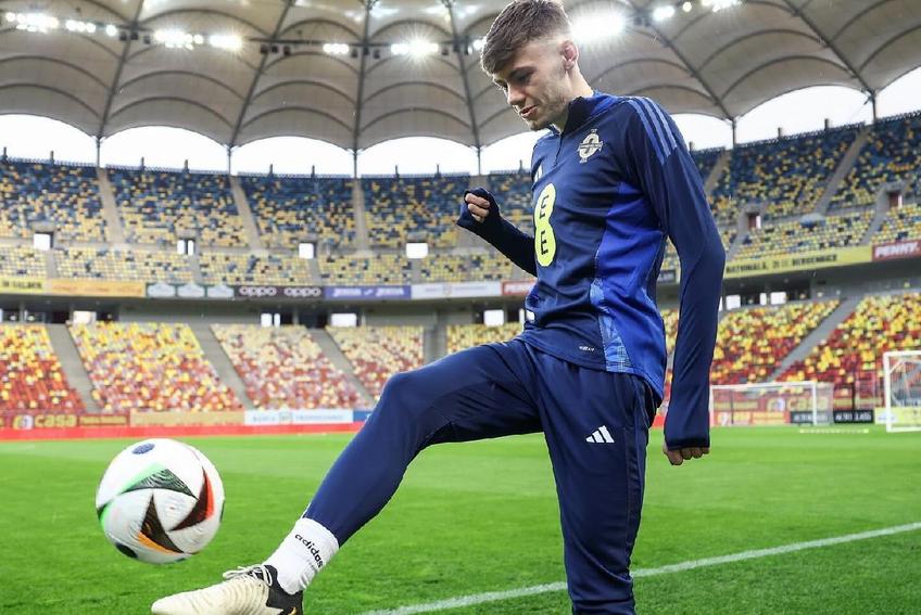 Conor Bradley, imagini de pe Arena Națională înaintea amicalului România - Irlanda de Nord / Sursă foto: Facebook@ Northern Ireland National Team