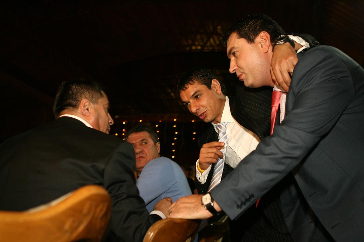 Se demolează celebrul restaurant din București în care s-au negociat zeci de transferuri în fotbalul românesc