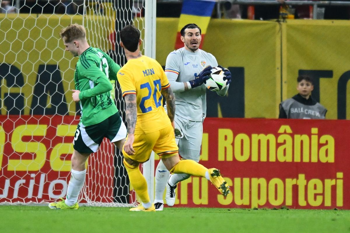 I-a vrăjit pe nord-irlandezi după 1-1 cu România! I-au dat nota 9: „A acoperit fiecare fir de iarbă!”