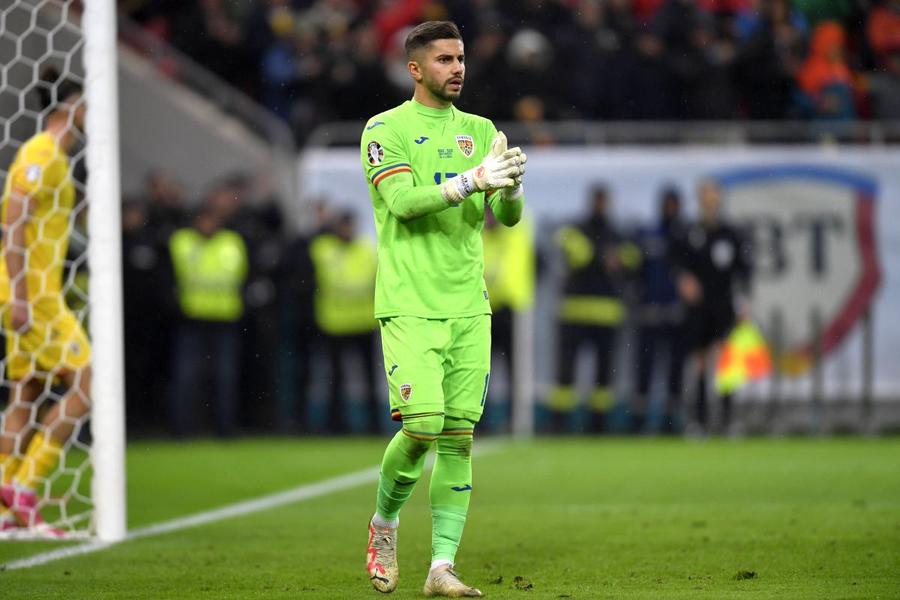 Horațiu Moldovan/ foto Imago Images Florin Niță, titular la EURO 2024? Ce spune Edi Iordănescu despre bătălia dintre portarii naționalei + Votează în sondaj: cine ar trebui să apere în Germania?