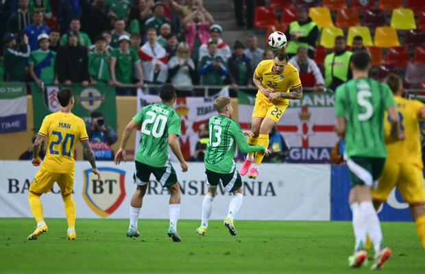 Fotbalistul „tricolor”, transportat la spital în timpul meciului România - Irlanda de Nord