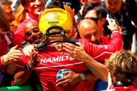 Lecție tactică și prim triumf pentru Lewis Hamilton la Ferrari! Clasamentele complete la piloți și constructori în Formula 1, după cursa sprint din China