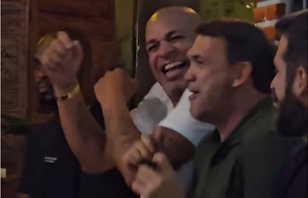 „Rambo”, Adriano și o braziliancă intră într-un bar din Rio » Nu e banc, e clipul care „a rupt” internetul!