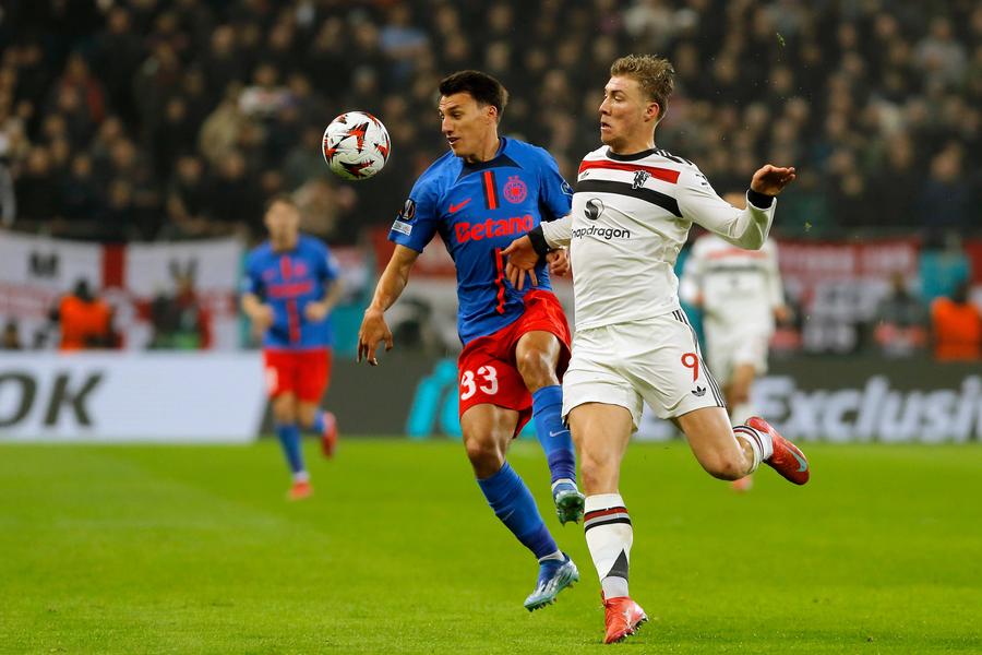 Au sunat să se intereseze de transfer! Jucătorul care poate pleca pe bani buni în noua perioadă de mercato