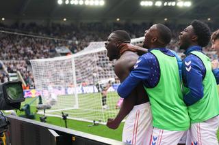 Derby-ul Newcastle - Sunderland n-a dezamăgit nici de această dată! Scenografie bestială și „remontada” parafată în minutul 90