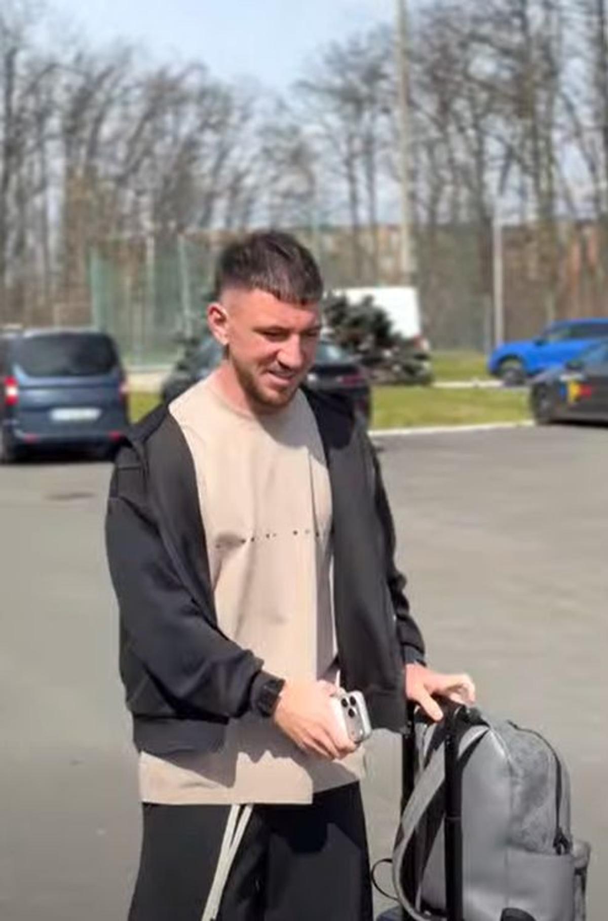 Ianis Hagi a „rupt moda” la Mogoșoaia » Primii fotbaliști sosiți sub comanda lui Lucescu