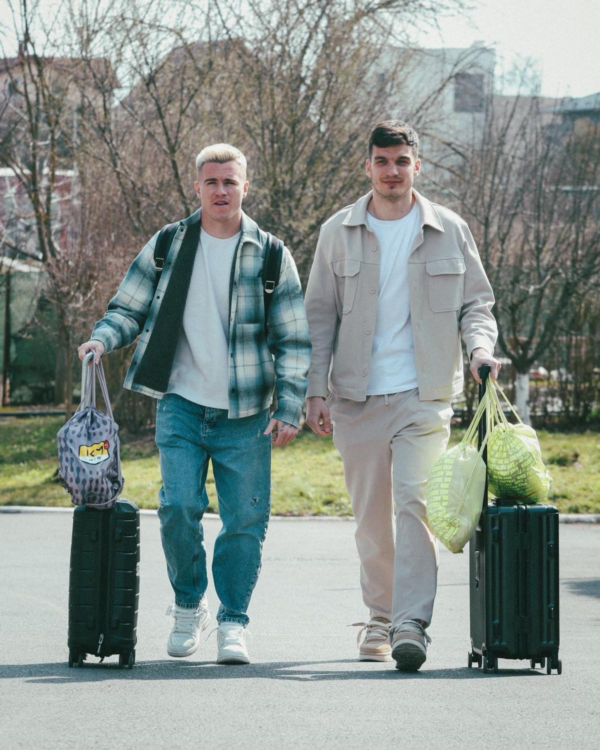 Ianis Hagi a „rupt moda” la Mogoșoaia » Primii fotbaliști sosiți sub comanda lui Lucescu