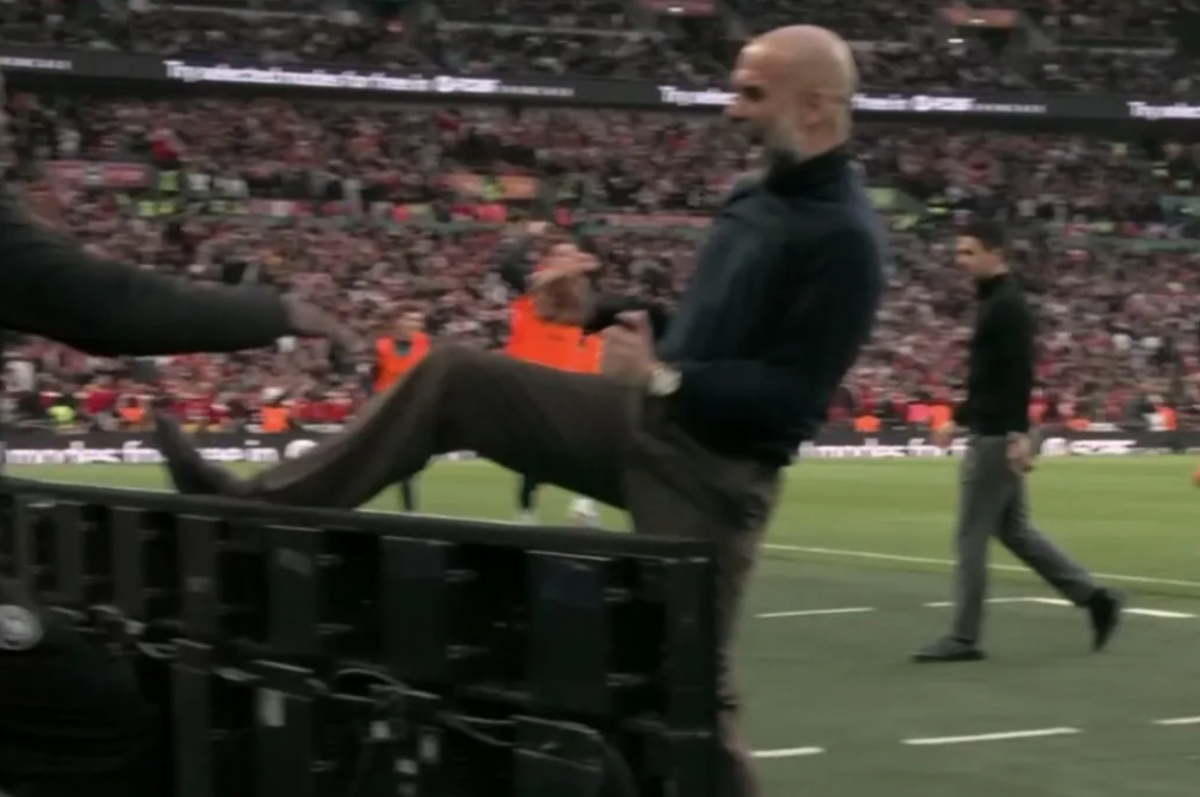 Pep Guardiola, reacție nemaivăzută la golul lui Manchester City