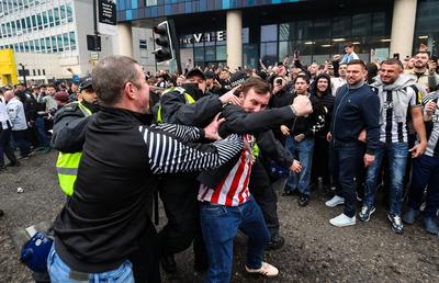 Confruntări înainte de Newcastle - Sunderland » Medicii au resuscitat o persoană