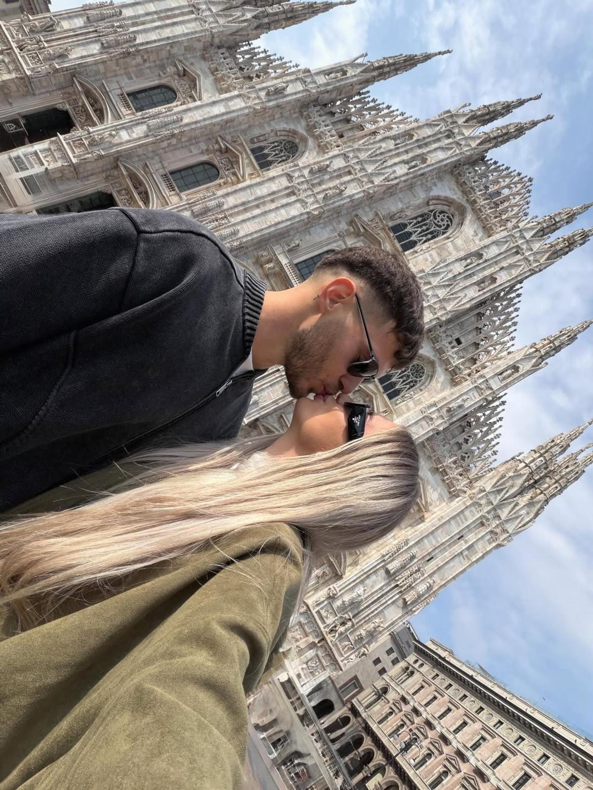Laurențiu Popescu a primit vestea convocării la Milano, în vacanță // foto: Instagram