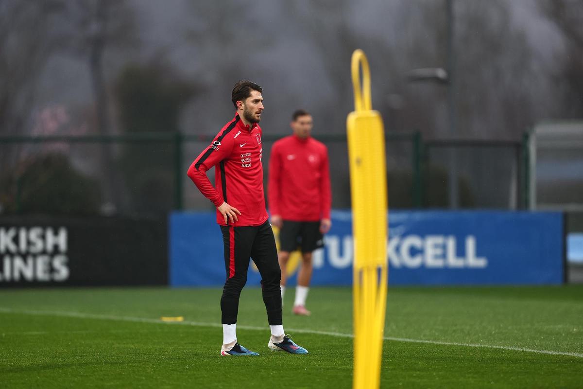 Decizia luată astăzi de Vincenzo Montella » Cum a încercat să îi caștige pe fotbaliștii din naționala Turciei