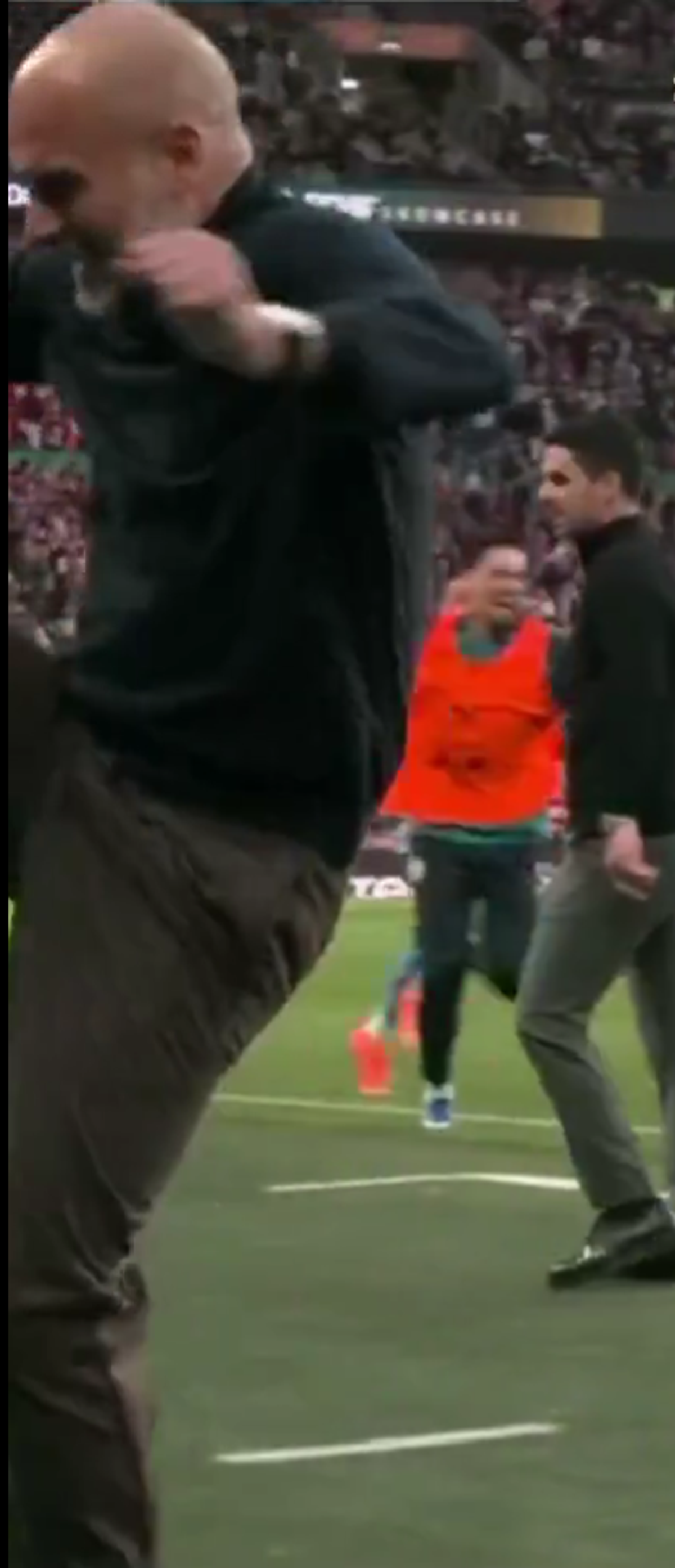 Pep Guardiola, reacție nemaivăzută în finala Cupei Ligii Angliei! Scene rare pe Wembley