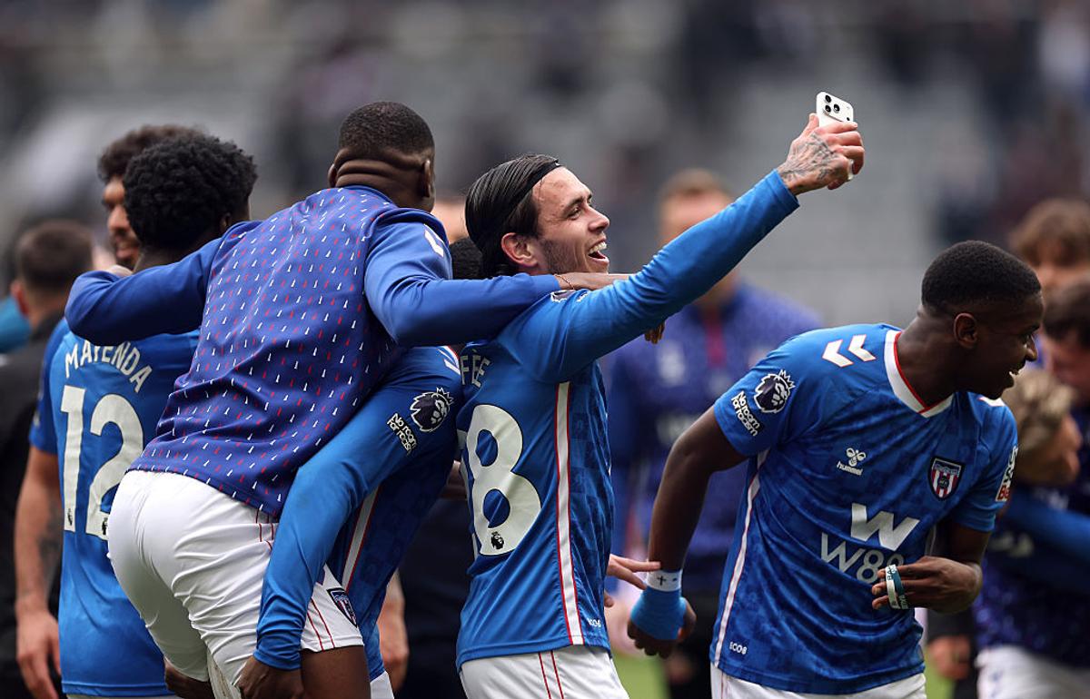 Newcastle - Sunderland, cu scenografie demnă de „Tyne-Wear Derby”