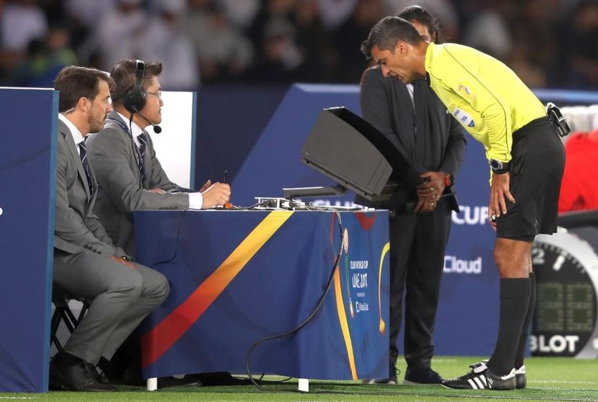UEFA se gândește să renunțe la video arbitraj pentru ultimele faze ale competițiilor europene // sursă foto: Guliver/gettyimages
