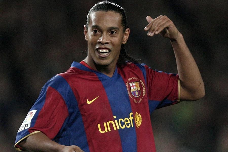 Ronaldinho foto: Guliver/Gettyimages Ronaldinho vine în România! A fost anunțat cel mai tare meci amical al verii 2025