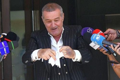Răzvan Burleanu va discuta cu Gigi Becali, patronul FCSB, în vederea Jocurilor Olimpice - reiese din declarațiile făcute recent de Mihai Covaliu, președintele Comitetului Olimpic și Sportiv Român.