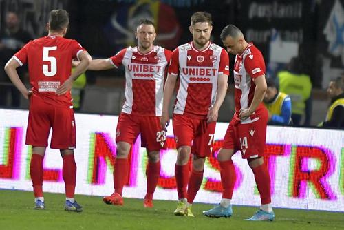 Dinamo s-a impus la Gaz Metan, scor 1-0, în etapa #6 a play-out-ului. Cătălin Carp (28 de ani, mijlocaș defensiv) și Răzvan Grădinaru (26, mijlocaș ofensiv) au avut discursuri diametral opuse la finalul partidei.