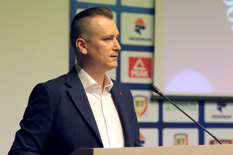Cătălin Țepelin, redactor-șef GSP și noul președinte APS Cătălin Țepelin este noul președinte al Asociației Presei Sportive din România