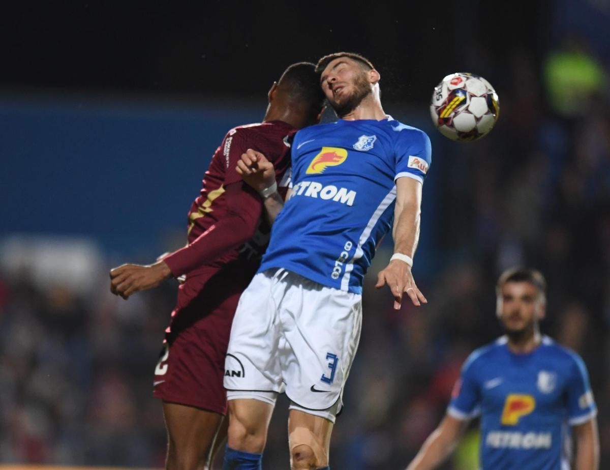 Momente încinse în Farul - CFR Cluj: încăierare generală după un conflict Nedelcu - Burcă!