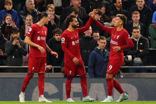 Roberto Firmino (ultimul de la stânga la dreapta) va semna cu FC Barcelona. 
Foto: Imago