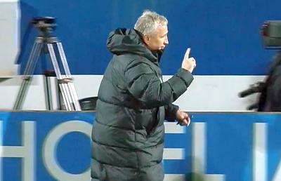 „Nu-i faci asta lui Hagi” » Dan Petrescu i-a șocat până și pe comentatori după Farul - CFR Cluj