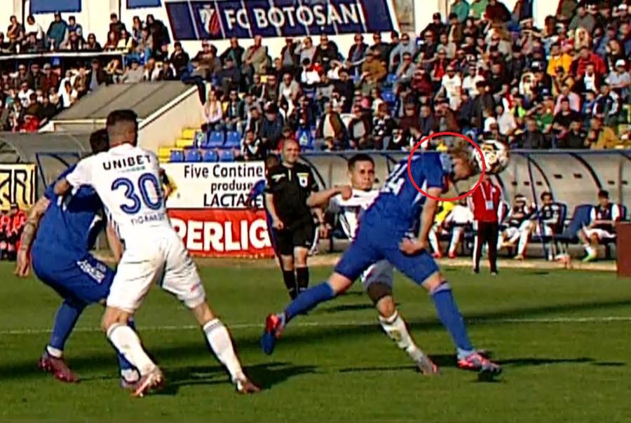 Intrarea lui Ivanov asupra lui Baeten/ foto: captură Orange Sport Intrare dură în FC Botoșani - FCU Craiova