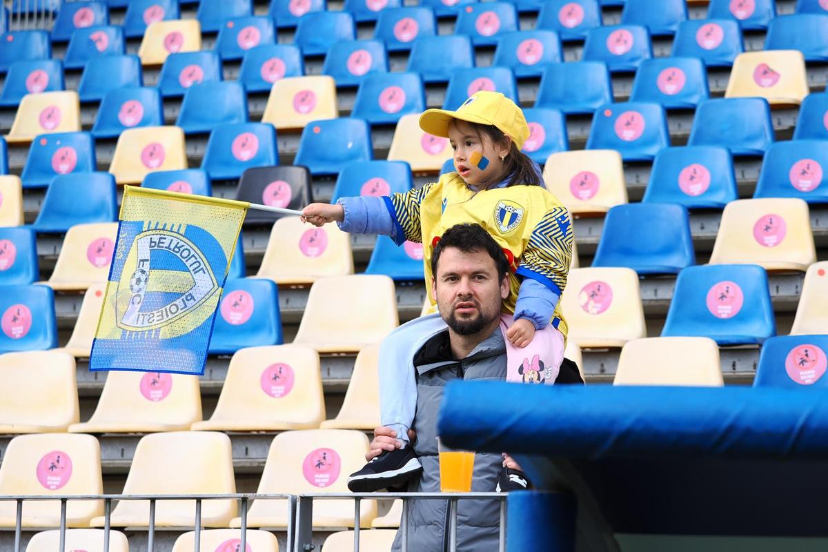 De-a șoarecele cu pisica la Ploiești » Clasament în play-out după Petrolul - UTA: „lupii” joacă riscant