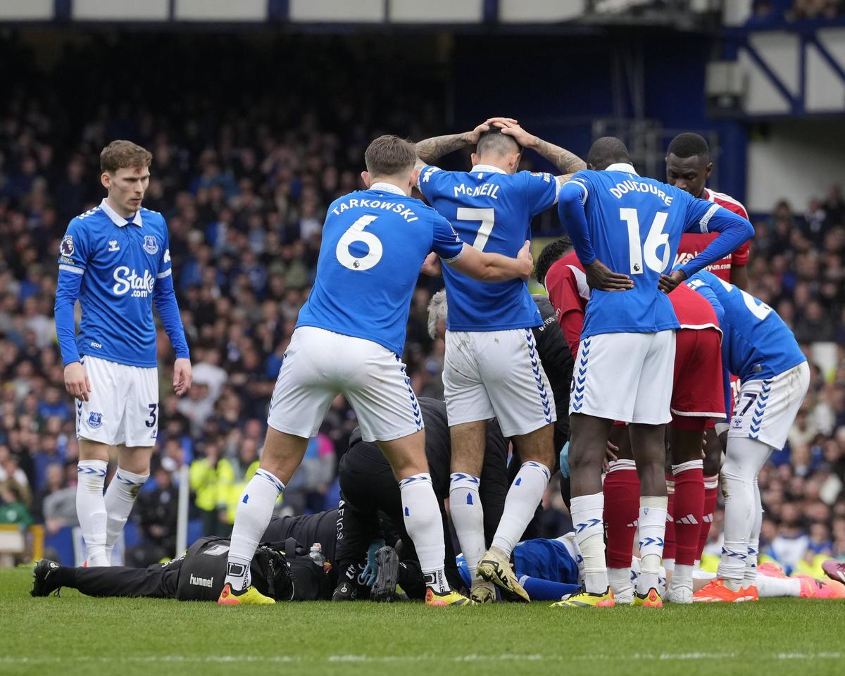 Cutremur în Premier League » N-au primit 3 penalty-uri clare în meciul din week-end și amenință: „Luăm în calcul orice variantă. Transmisesem Ligii că arbitrul e fan Luton!”