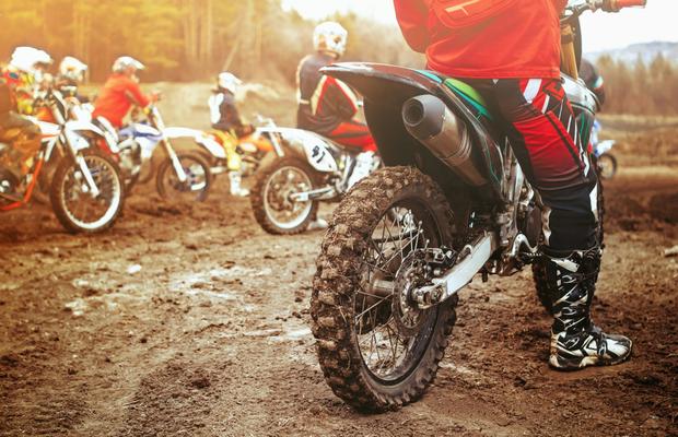 Ce sporturi extreme poți încerca: 6 idei de sporturi pentru cei care tânjesc după adrenalină