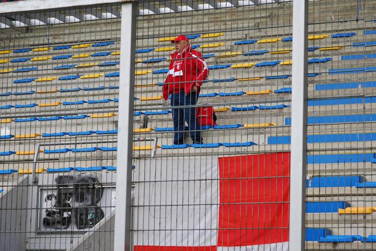 Nicolae Vereu, suporterul fidel al „Bătrânei Doamne”, prezent la Petrolul - UTA / Foto: Ionuț Iordache