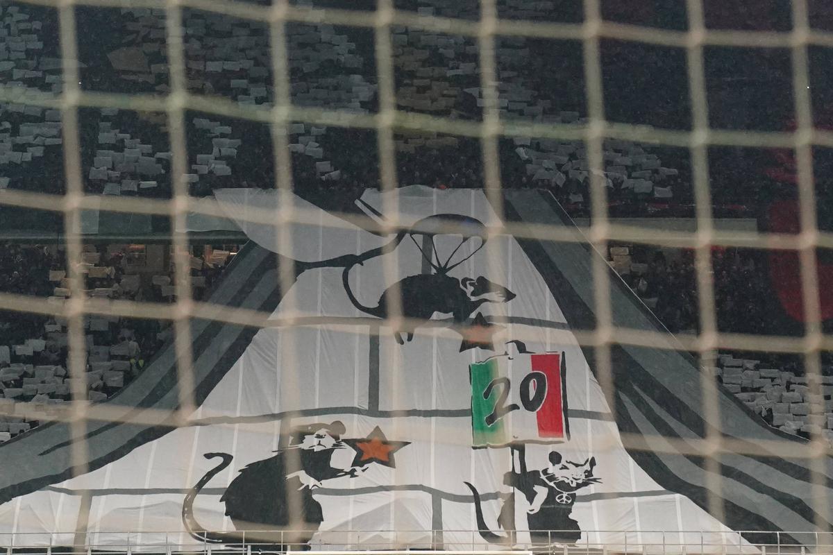 scenografii Milan-Inter, 22 aprilie