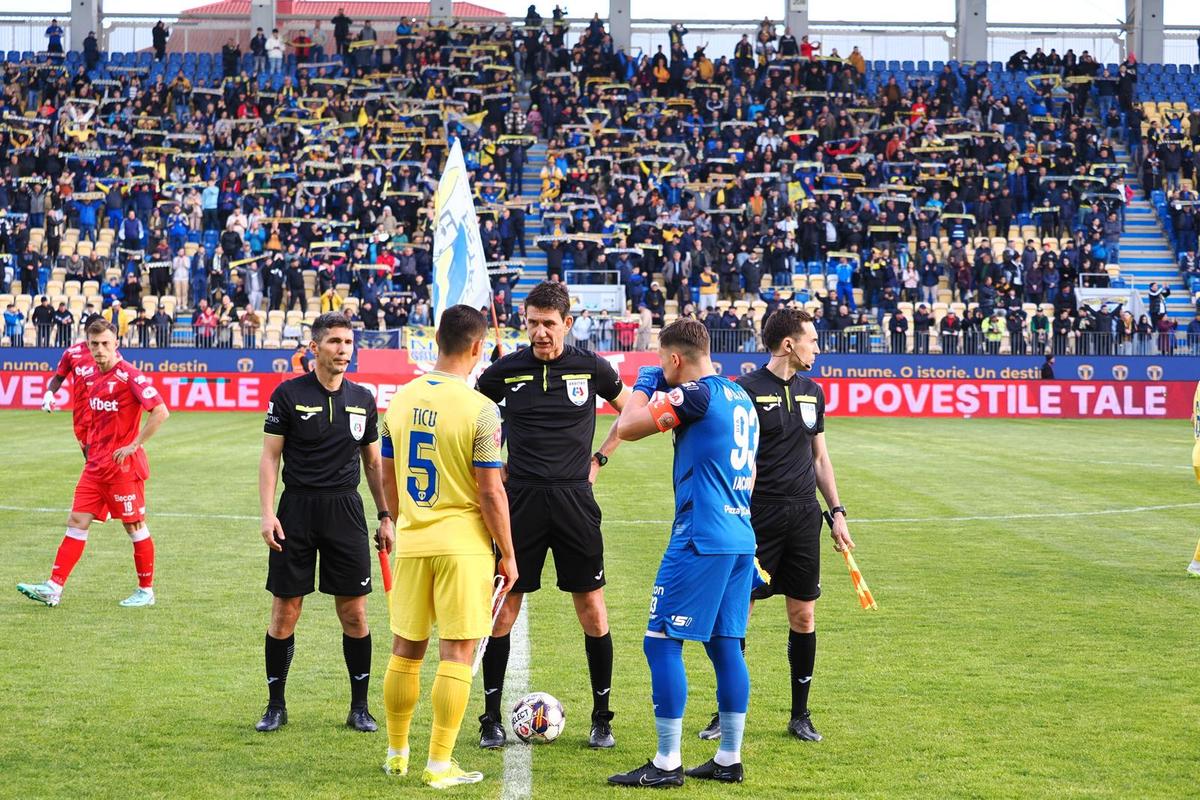 Sergiu Hanca, despre poza-eveniment descoperită de GSP: „De-asta e frumos fotbalul! Copil de mingi, acum câștigă titlul cu FCSB. Bravo lui!”