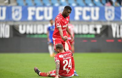 Dinamo ar trebui lăsată să joace doar până în minutul 89! Bornă NEGATIVĂ incredibilă bifată de „câini”