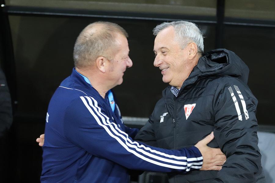 Dorinel Munteanu şi Mircea Rednic 10 lucruri pe care să le urmărim în etapa intermediară » Cade recordul din '98! Număr incredibil de spectatori în Superliga