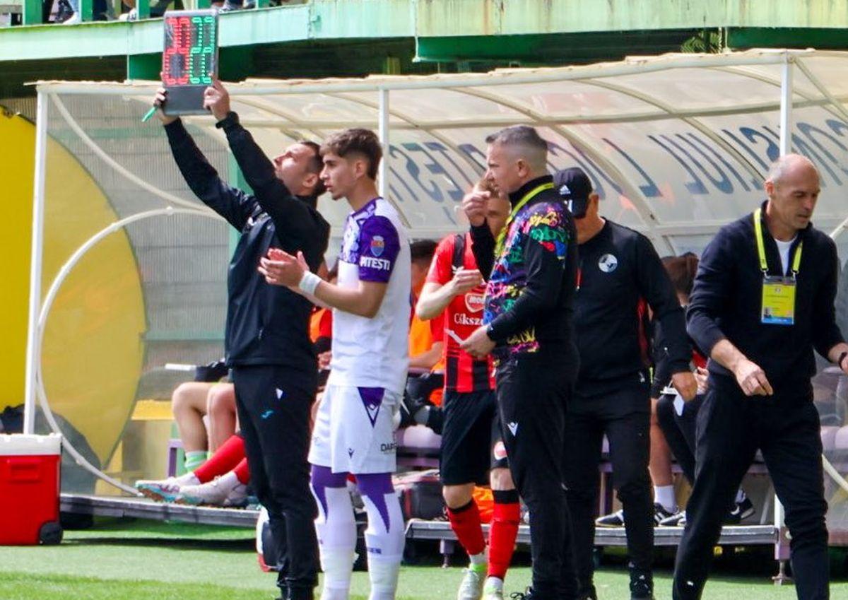 Noul transfer al lui Dinamo, primul interviu după ce a bătut palma cu Nicolescu: „Îmi pierdusem entuziasmul, simțeam că stagnez!” » Ce spune despre Kopic și cum s-a realizat mutarea