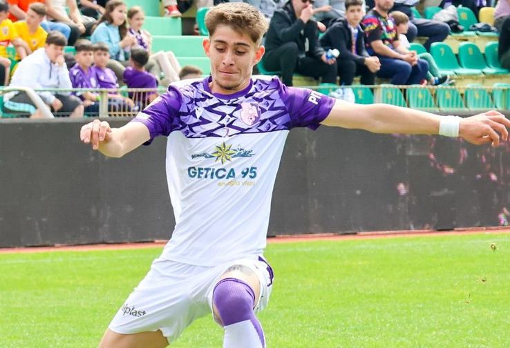 Adriano Manole a debutat pentru „vulturii violeți” în meciul cu Csikszereda / Sursă foto: Facebook@ Fotbal Club Argeș Pitești