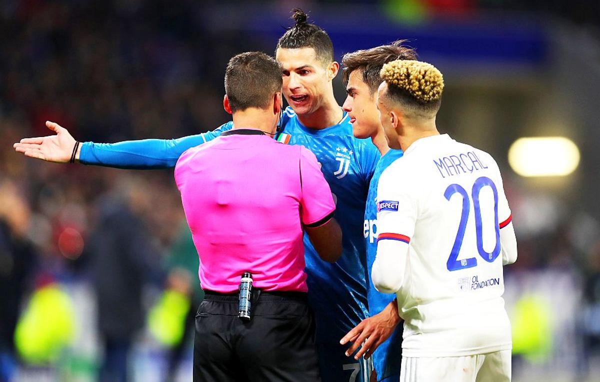 Interzis la proteste în Serie A: jucătorii n-au voie să se apropie de arbitri! Stadioanele vor fi împărțite în 3 zone