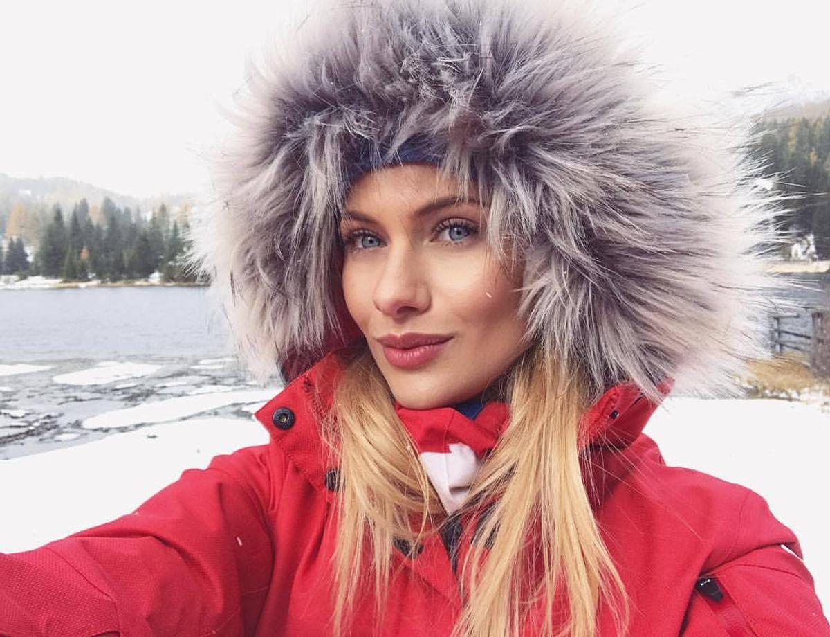 FOTO Prezentatoarea știrilor sportive de la Look Sport+ face senzație în reclame la lenjerie intimă