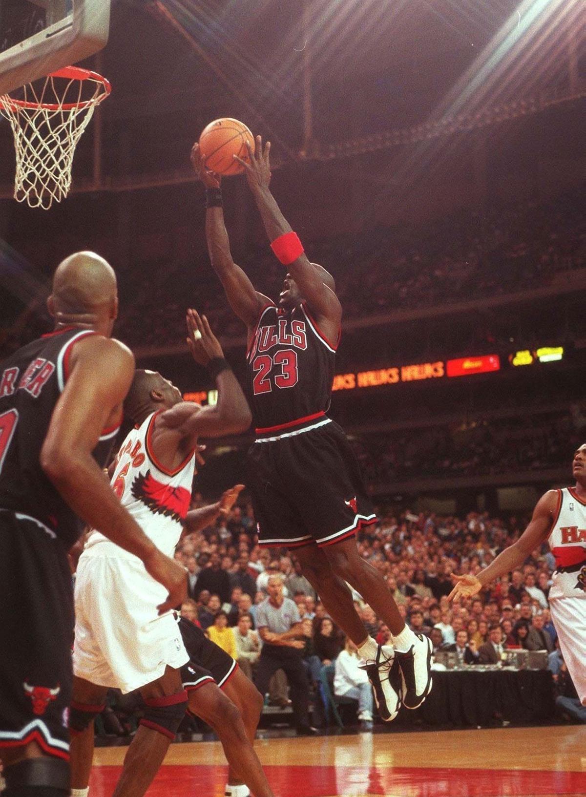 Un star din NBA a șocat o chelneriță! Ce bacșiș i-a lăsat la nota de plată de 164 de dolari: „Am început să tremur și să plâng”