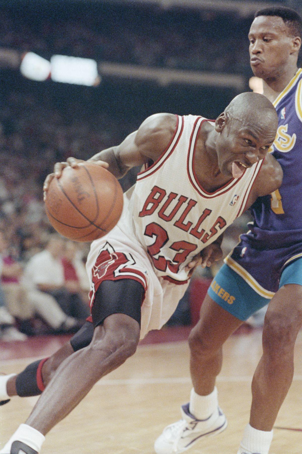 Michael Jordan împlinește azi 62 de ani! » 23 de lucruri neștiute: de ce a mituit un angajat al unui aeroport + Fobia cu care a rămas pe viață