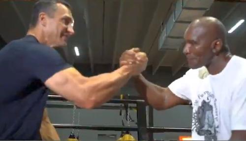 Hollyfield se antrenează cu Klitschko