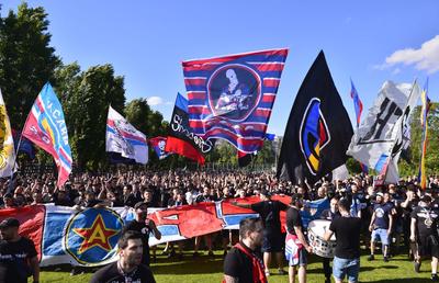 Ultrașii din Peluza Sud, show la CSA Steaua - CS Afumați! Recital ca pe vremuri în Ghencea