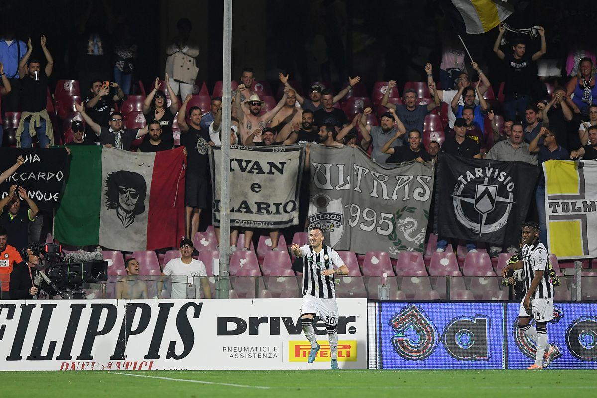Răzvan Marin și colegii de Cagliari, prăbușiți după retrogradarea în Serie B! Radu Drăgușin și Salernitana au „supraviețuit”!