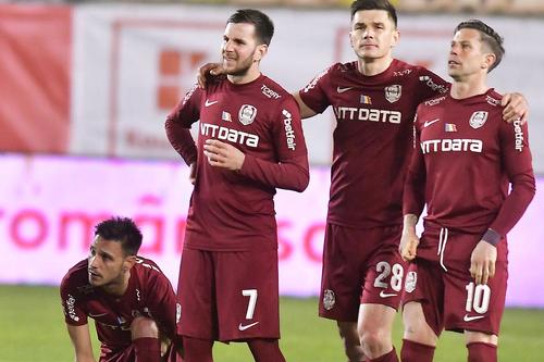 Ovidiu Hoban, al doilea din dreapta // foto: Imago Images