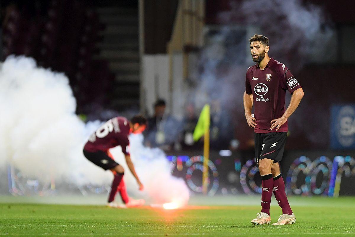 Răzvan Marin și colegii de Cagliari, prăbușiți după retrogradarea în Serie B! Radu Drăgușin și Salernitana au „supraviețuit”!