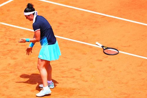 Ons Jabeur a fost eliminată în turul 1 de la Roland Garros // FOTO: Imago