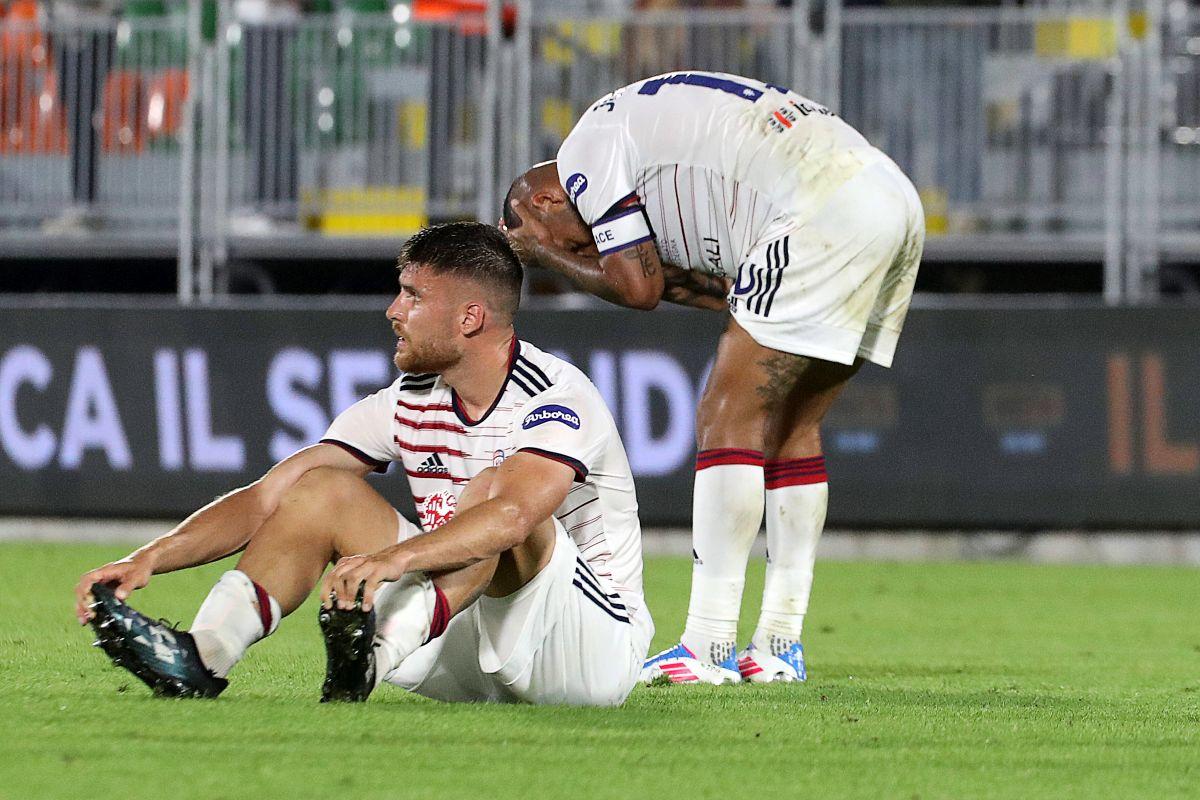 Răzvan Marin și colegii de Cagliari, prăbușiți după retrogradarea în Serie B! Radu Drăgușin și Salernitana au „supraviețuit”!