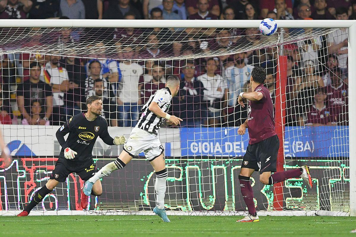 Răzvan Marin și colegii de Cagliari, prăbușiți după retrogradarea în Serie B! Radu Drăgușin și Salernitana au „supraviețuit”!